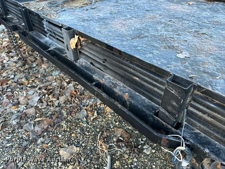 image for item NM9191 2015 Knapheide  flatbed