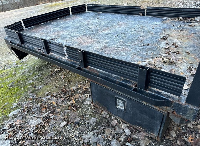 image for item NM9191 2015 Knapheide  flatbed