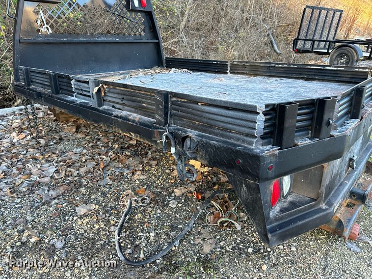 image for item NM9191 2015 Knapheide  flatbed