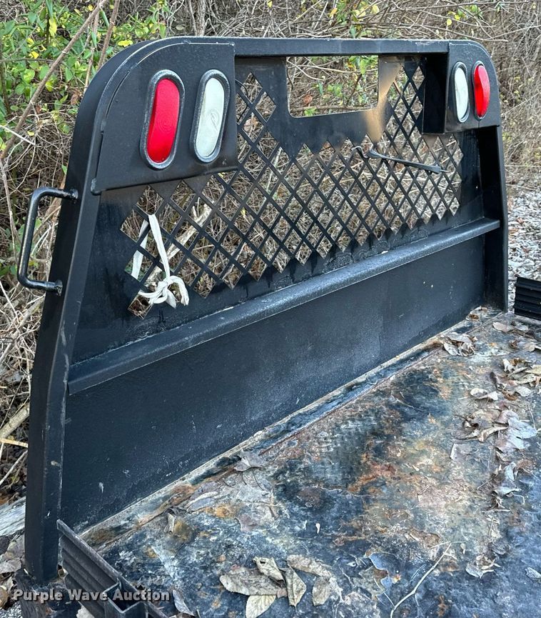 image for item NM9191 2015 Knapheide  flatbed