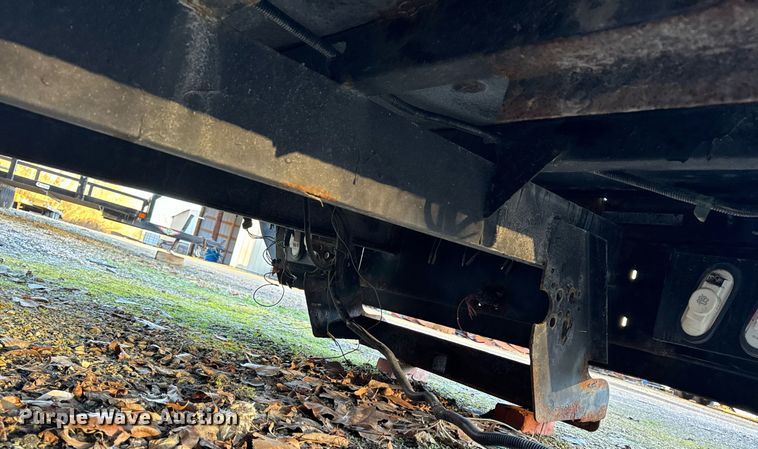 image for item NM9191 2015 Knapheide  flatbed