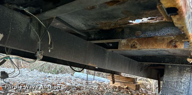 image for item NM9191 2015 Knapheide  flatbed