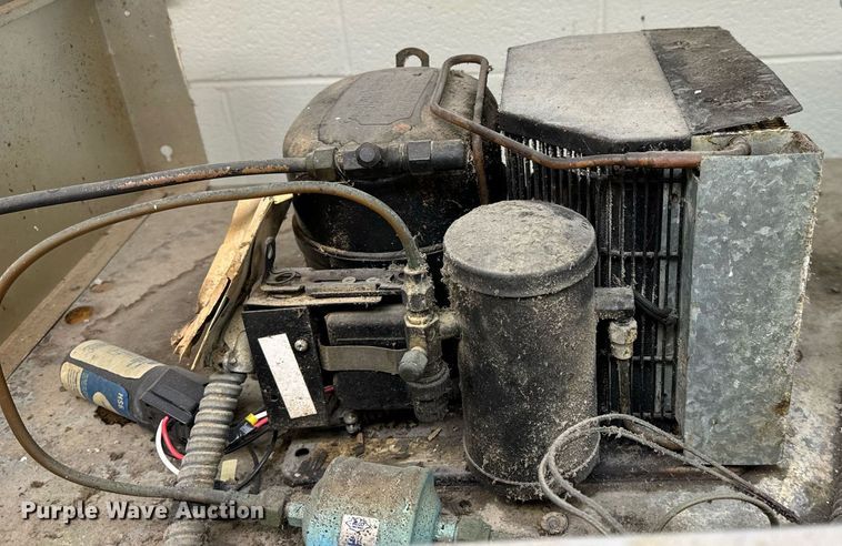 image for item NM9192 Victory AR-47-S3  refrigerator