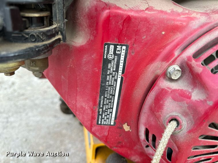 image for item NM9207 (2) hydraulic pumps