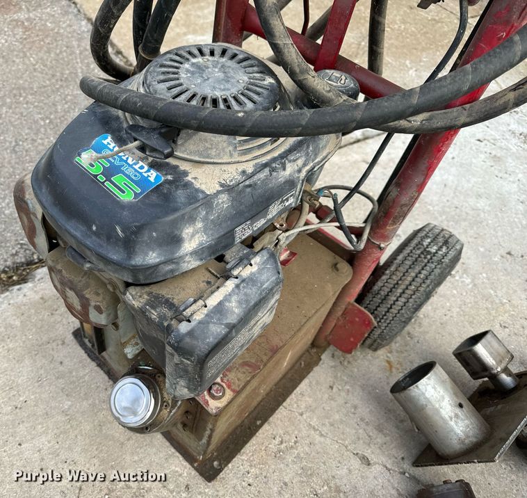 image for item NM9207 (2) hydraulic pumps