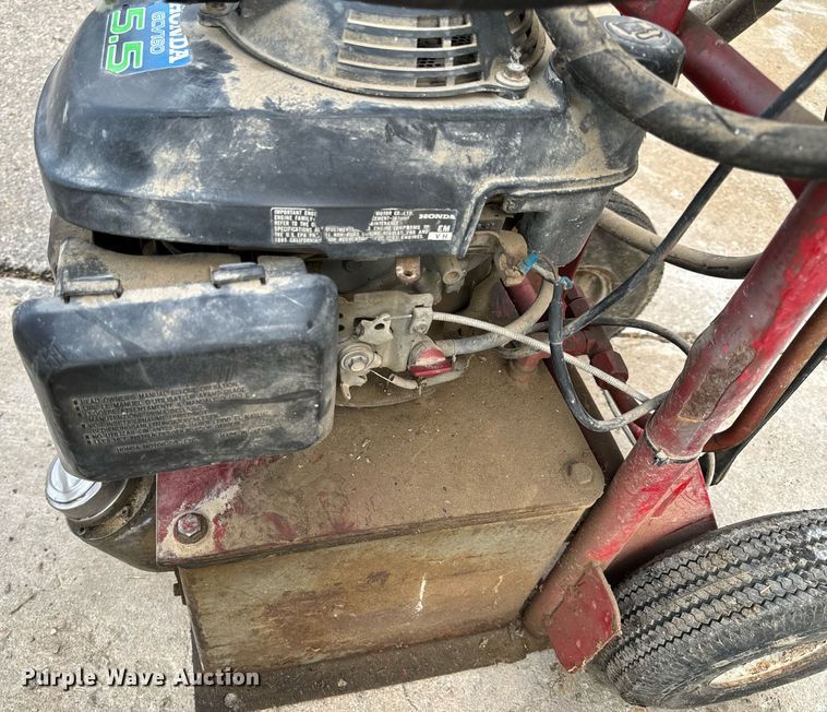 image for item NM9207 (2) hydraulic pumps