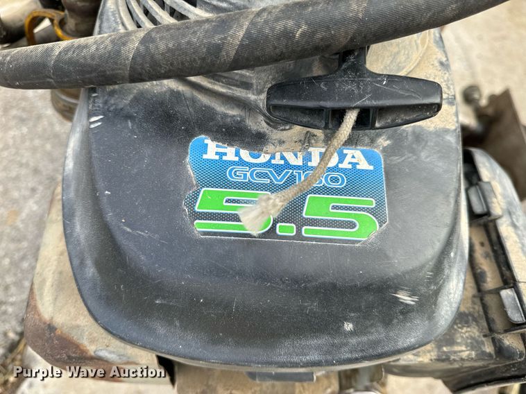 image for item NM9207 (2) hydraulic pumps