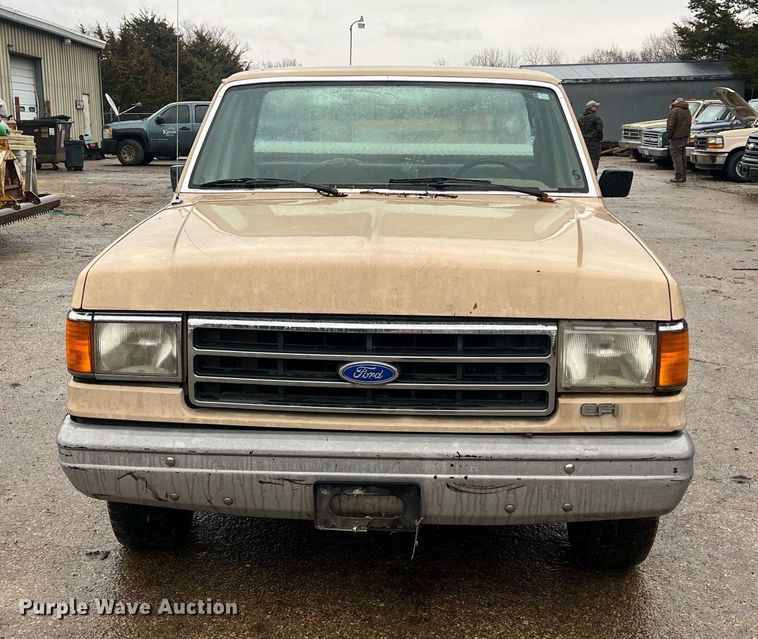image for item NN9335 1990 Ford F150  pickup truck