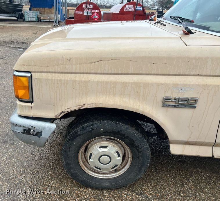 image for item NN9335 1990 Ford F150  pickup truck
