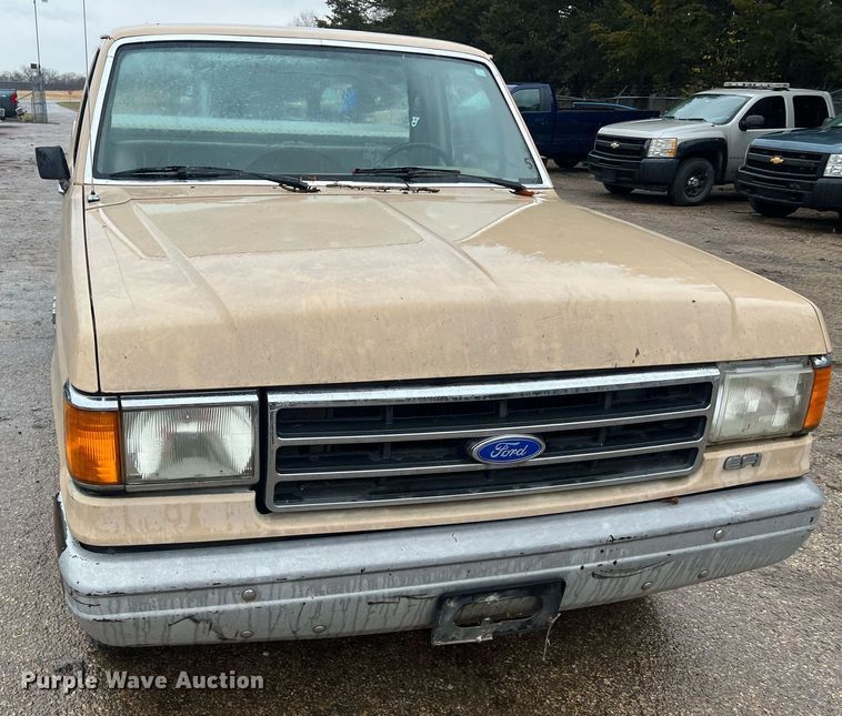image for item NN9335 1990 Ford F150  pickup truck