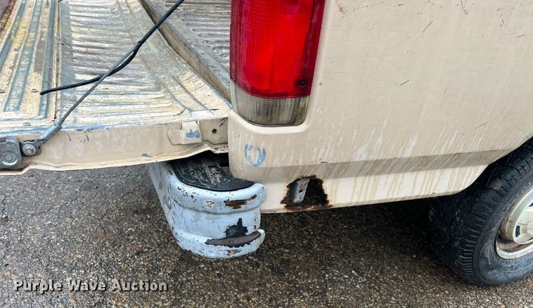 image for item NN9335 1990 Ford F150  pickup truck