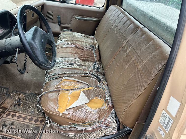 image for item NN9335 1990 Ford F150  pickup truck