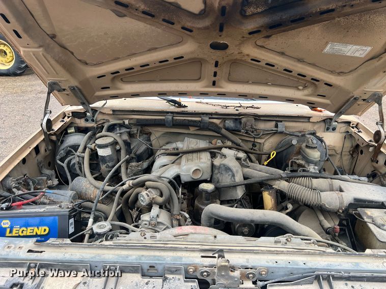 image for item NN9335 1990 Ford F150  pickup truck