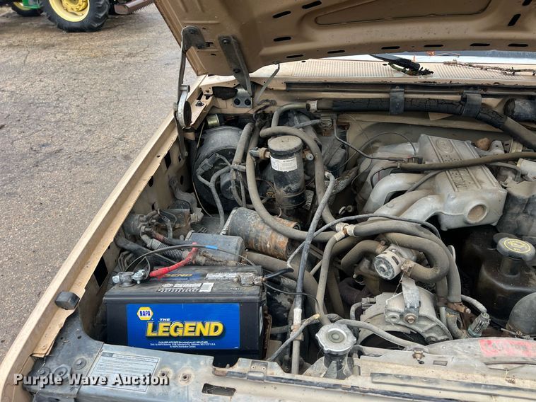 image for item NN9335 1990 Ford F150  pickup truck