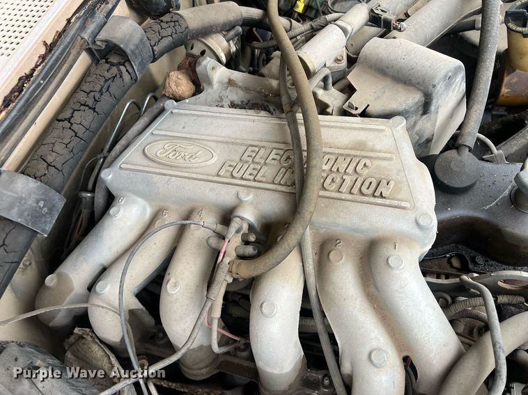 image for item NN9335 1990 Ford F150  pickup truck