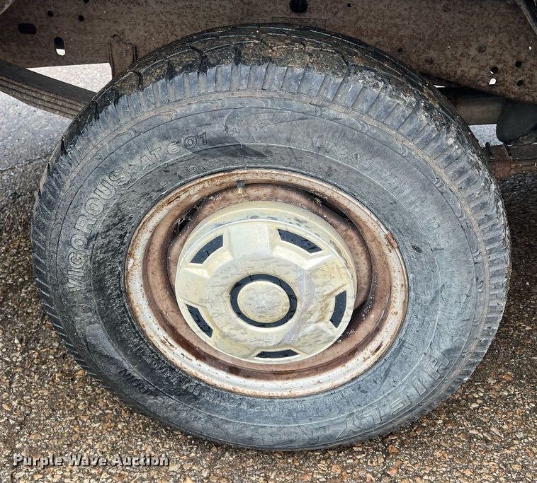 image for item NN9335 1990 Ford F150  pickup truck