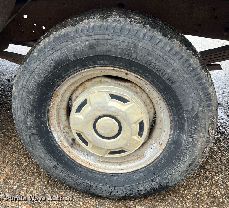 image for item NN9335 1990 Ford F150  pickup truck