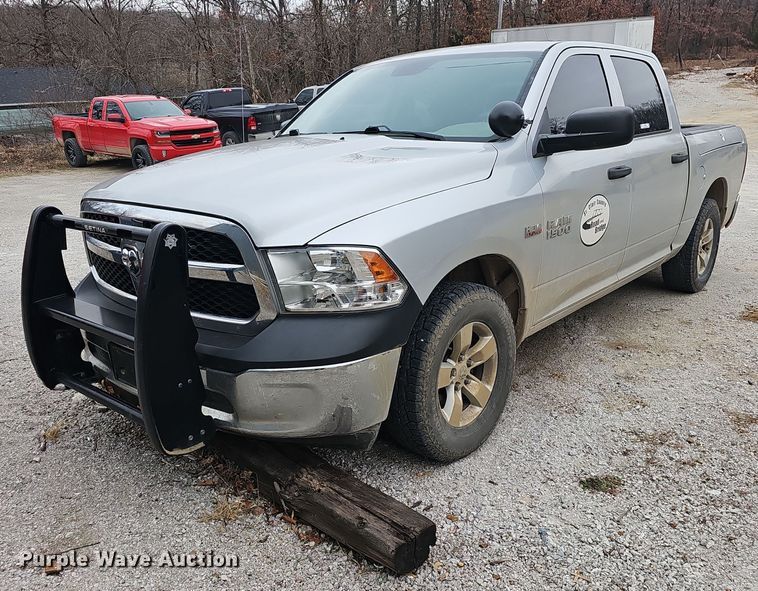 image for item NP9296 2017 Dodge Ram 1500  Crew Cab pickup truck