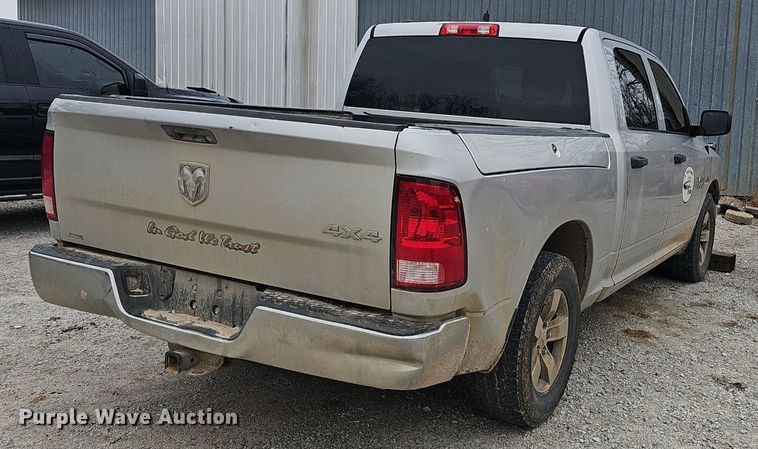 image for item NP9296 2017 Dodge Ram 1500  Crew Cab pickup truck