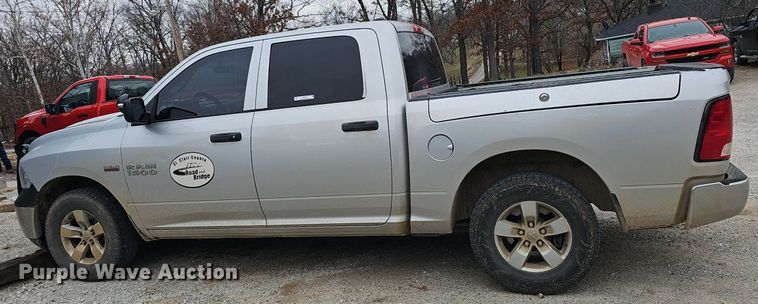 image for item NP9296 2017 Dodge Ram 1500  Crew Cab pickup truck