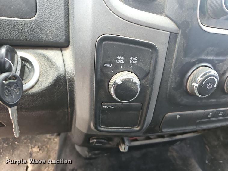 image for item NP9296 2017 Dodge Ram 1500  Crew Cab pickup truck