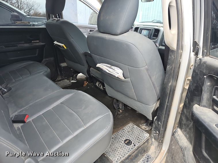 image for item NP9296 2017 Dodge Ram 1500  Crew Cab pickup truck