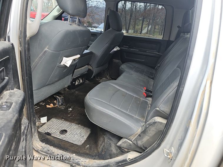 image for item NP9296 2017 Dodge Ram 1500  Crew Cab pickup truck