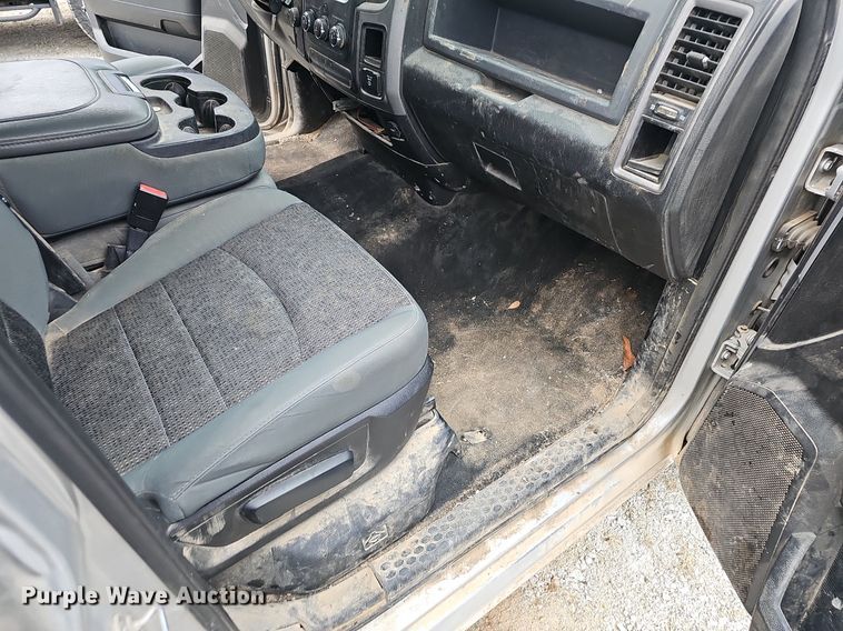 image for item NP9296 2017 Dodge Ram 1500  Crew Cab pickup truck