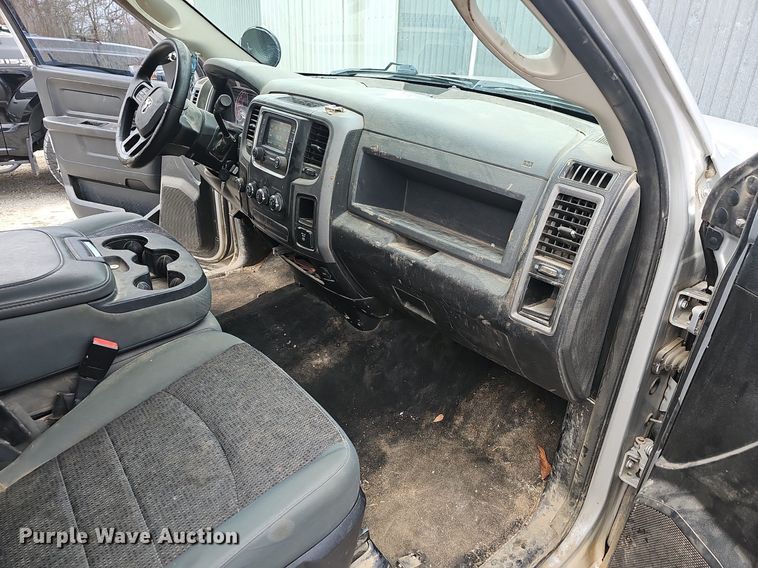 image for item NP9296 2017 Dodge Ram 1500  Crew Cab pickup truck