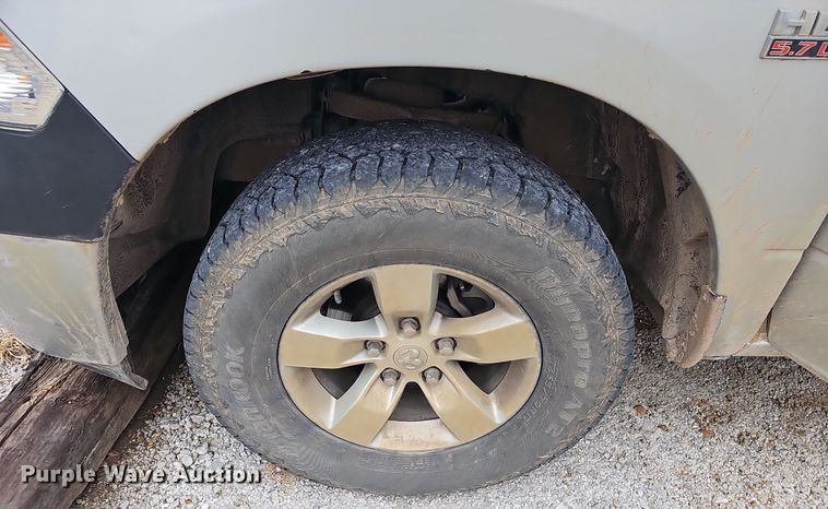 image for item NP9296 2017 Dodge Ram 1500  Crew Cab pickup truck