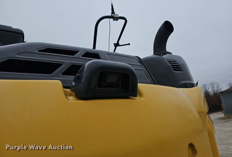 image for item NP9297 2018 Kobelco SK140SRLC-5  excavator