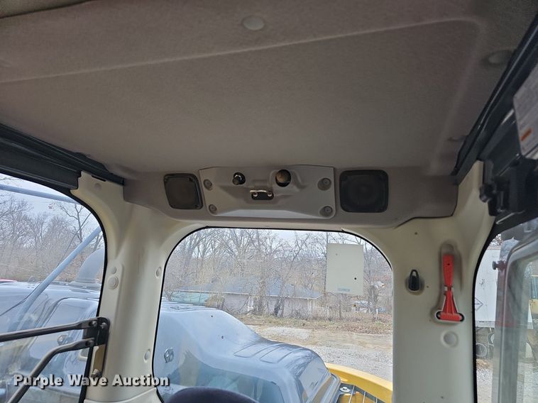 image for item NP9297 2018 Kobelco SK140SRLC-5  excavator