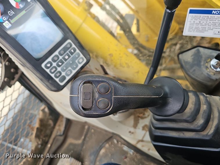 image for item NP9297 2018 Kobelco SK140SRLC-5  excavator