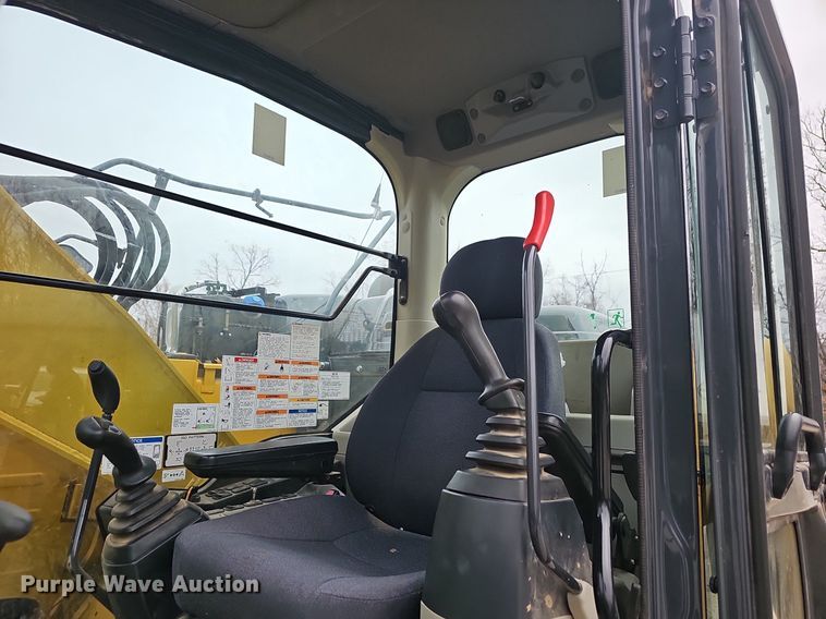 image for item NP9297 2018 Kobelco SK140SRLC-5  excavator