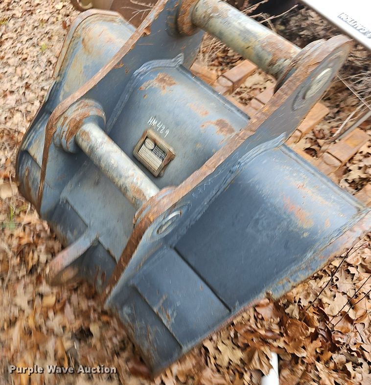 image for item NP9297 2018 Kobelco SK140SRLC-5  excavator