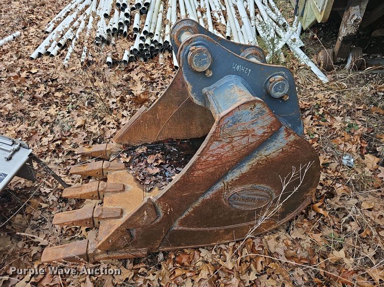 image for item NP9297 2018 Kobelco SK140SRLC-5  excavator