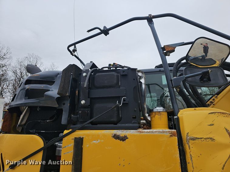 image for item NP9297 2018 Kobelco SK140SRLC-5  excavator