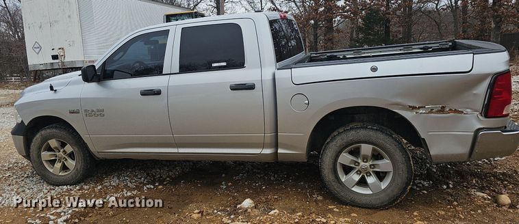 image for item NP9298 2017 Dodge Ram 1500  Crew Cab pickup truck