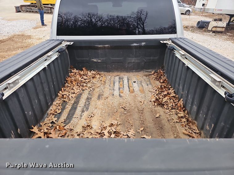 image for item NP9298 2017 Dodge Ram 1500  Crew Cab pickup truck