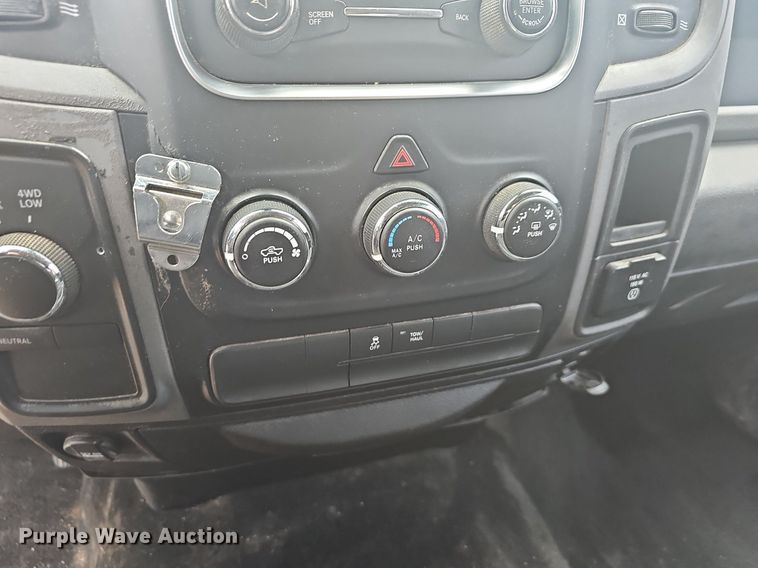 image for item NP9298 2017 Dodge Ram 1500  Crew Cab pickup truck