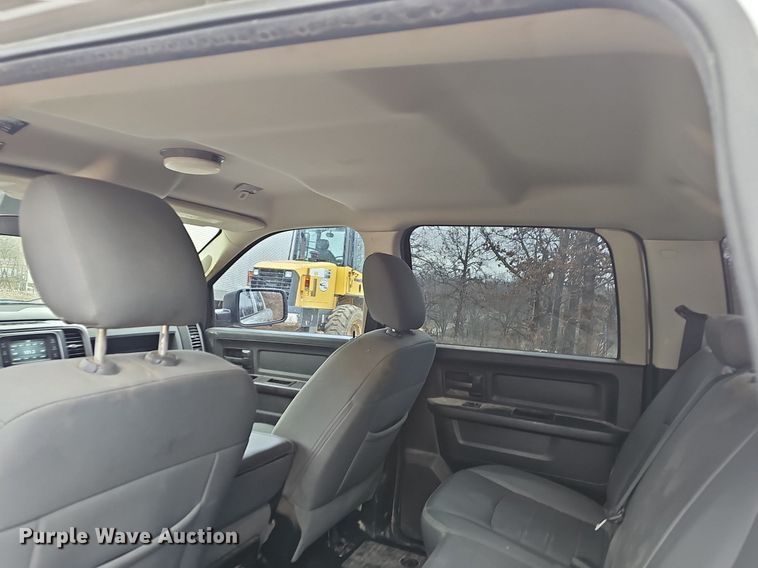 image for item NP9298 2017 Dodge Ram 1500  Crew Cab pickup truck