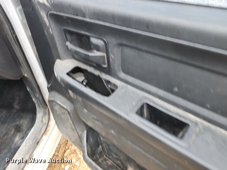 image for item NP9298 2017 Dodge Ram 1500  Crew Cab pickup truck