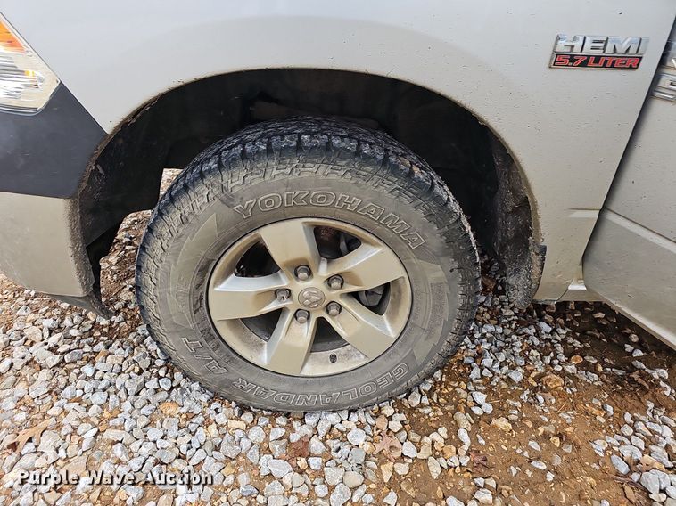 image for item NP9298 2017 Dodge Ram 1500  Crew Cab pickup truck