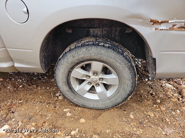 image for item NP9298 2017 Dodge Ram 1500  Crew Cab pickup truck