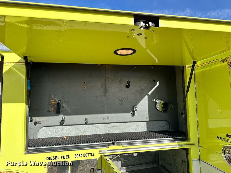 image for item NS9140 1992 Pierce Lance  fire truck