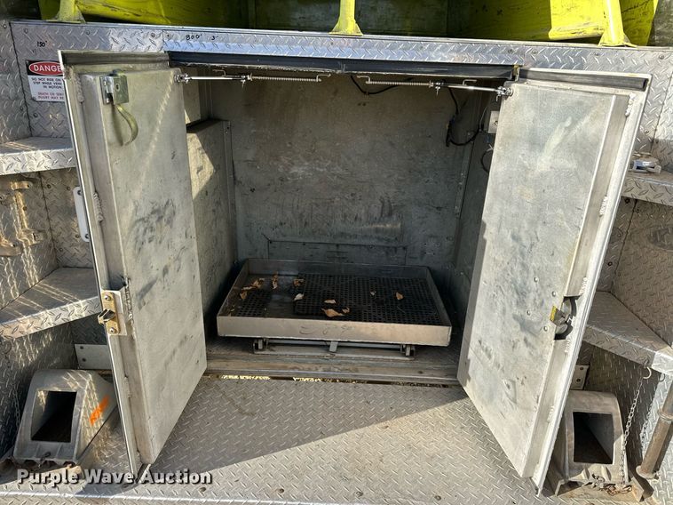 image for item NS9140 1992 Pierce Lance  fire truck