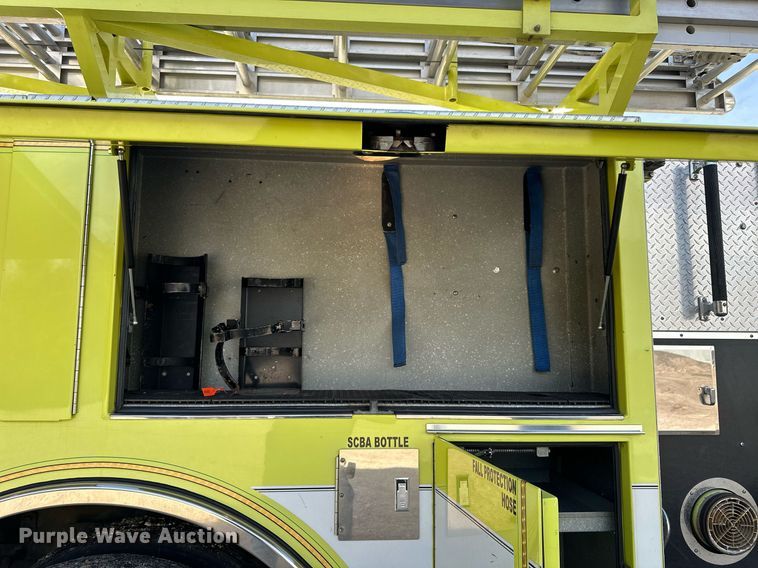 image for item NS9140 1992 Pierce Lance  fire truck