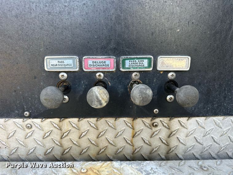 image for item NS9140 1992 Pierce Lance  fire truck