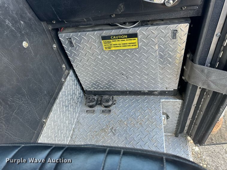 image for item NS9140 1992 Pierce Lance  fire truck