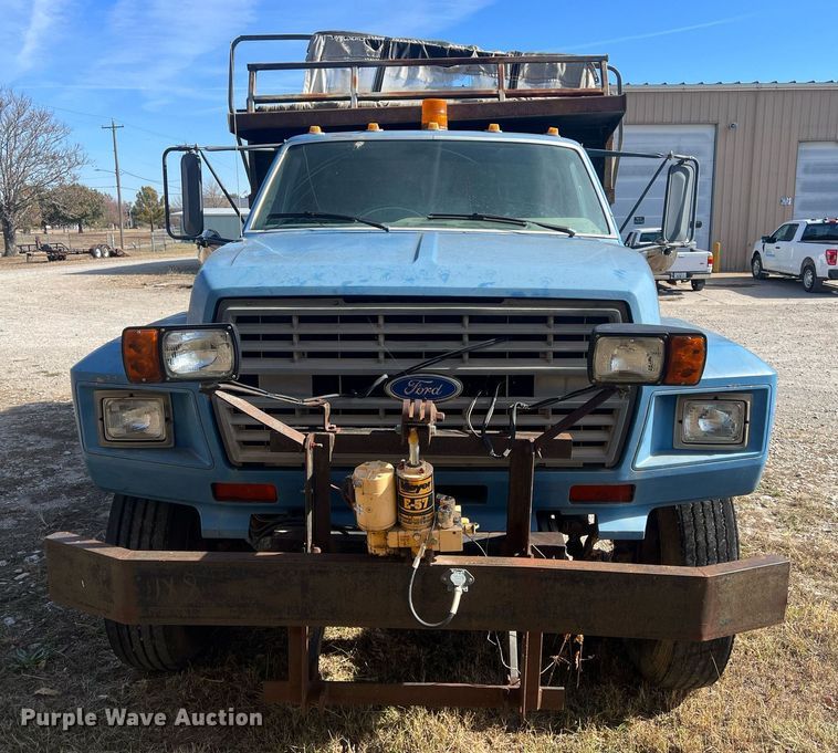 image for item OA9065 1997 Ford  dump truck